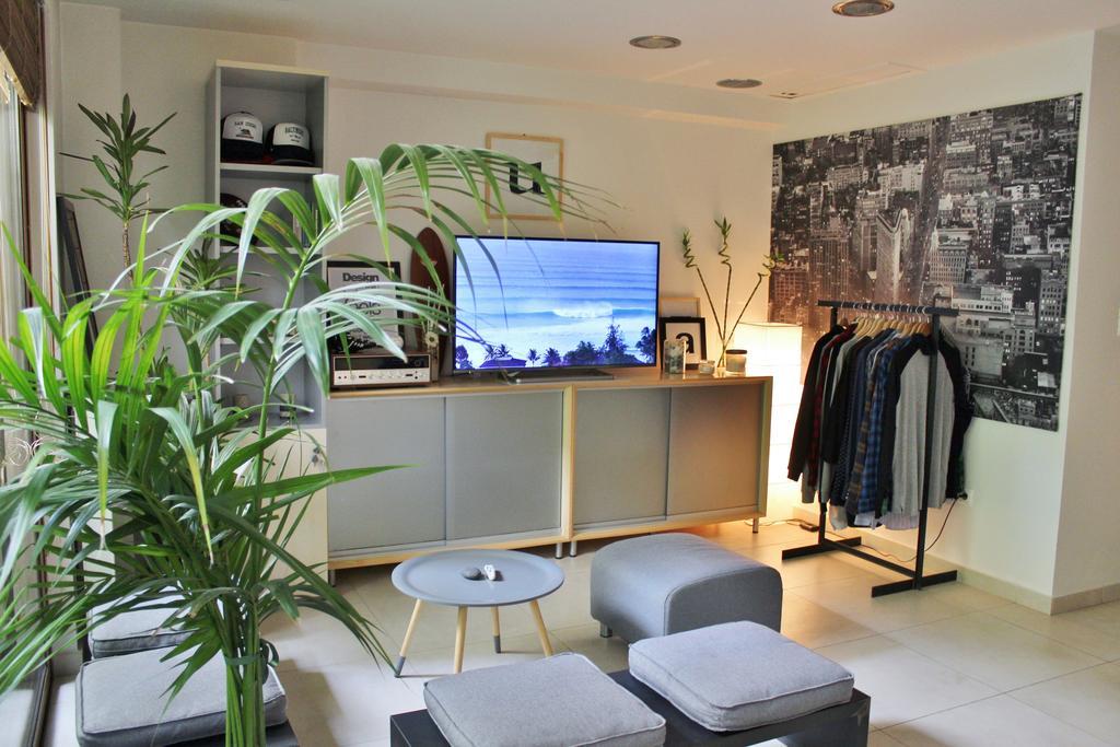 Apartament Luxurious Loft With Garden Ateny
